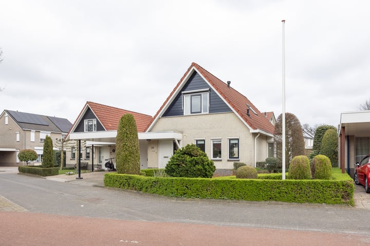 Photo of property Boterbloem 25, Haaksbergen