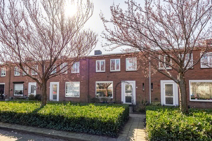 Photo of property Boterbloemstraat 17, Rheden