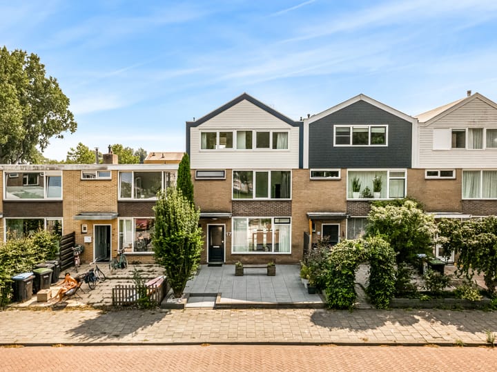 Photo of property Boterbloemweg 17, Zaandam