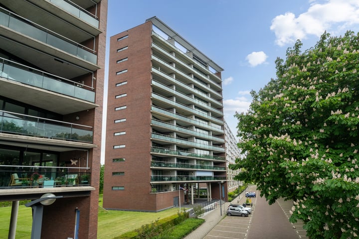 Boulevard 1945 375-72 in Enschede