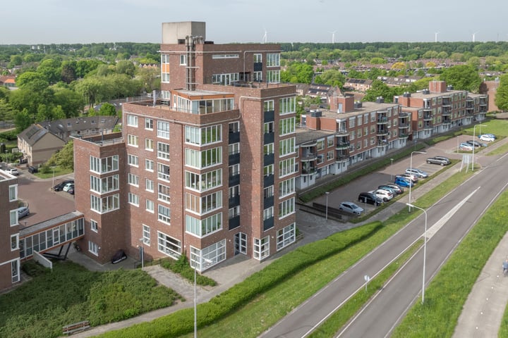 Boulevard 37 in Rozenburg