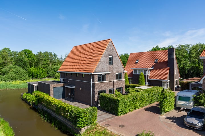 Boumare 158 in Maasland