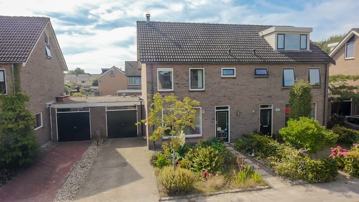 Bourgondiëweg 195 in Grootebroek foto