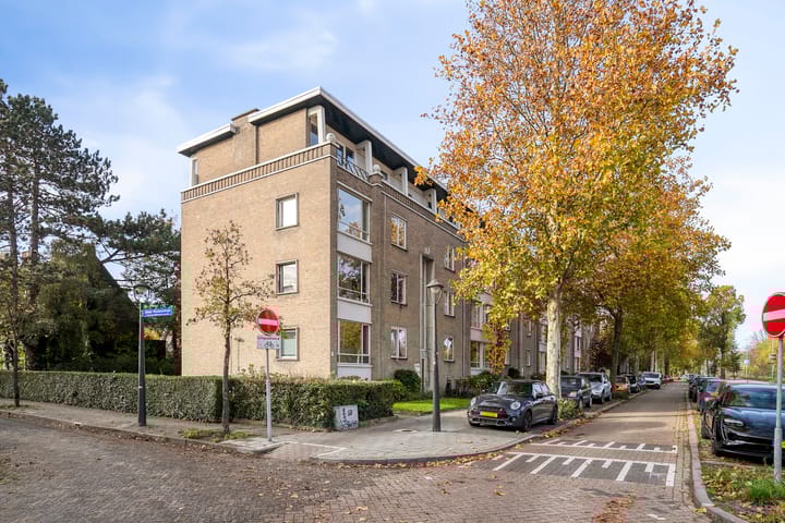 Boutenslaan 57 in Eindhoven photo