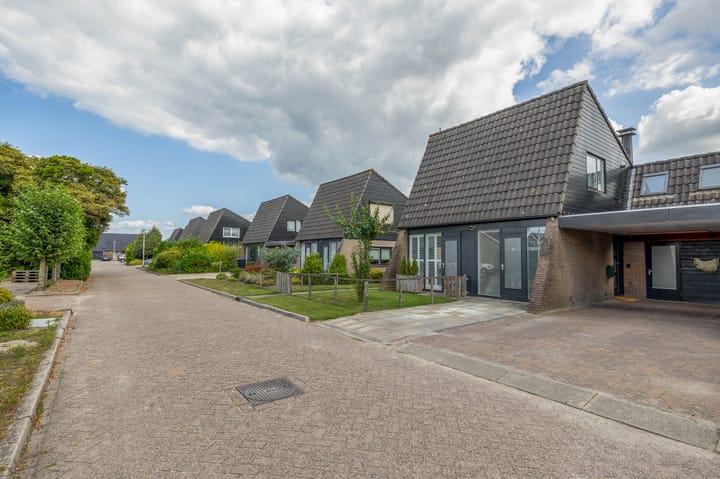 Bovenboerseweg 28 in Wanneperveen