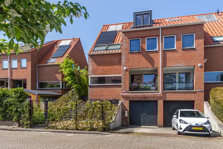 Bovendijk 141 in Wateringen Foto