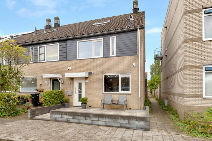 Bovenmaatweg 292 in Huizen