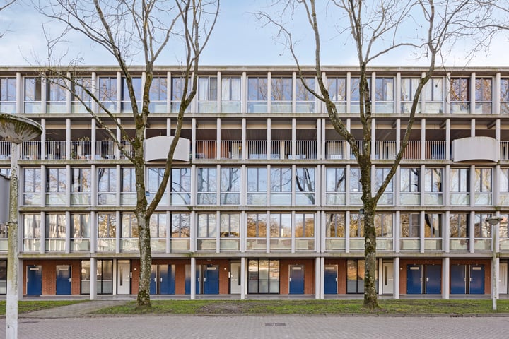 Bovenover 117 in Amsterdam photo