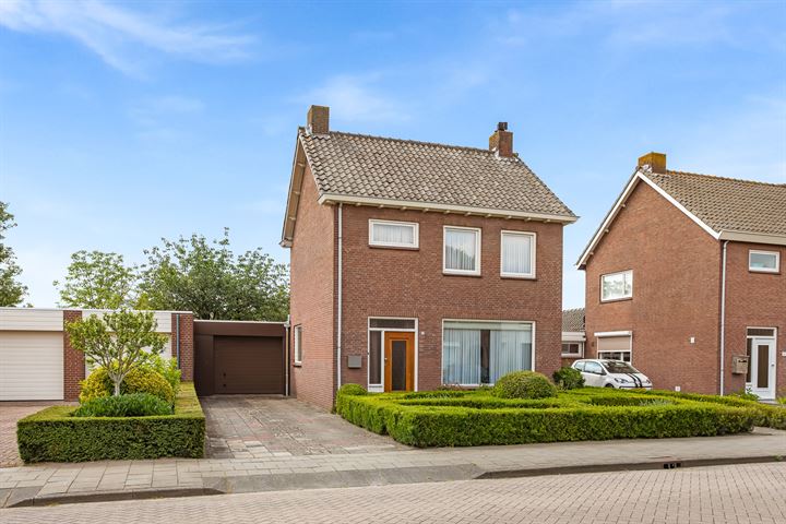 Bovenstraat 32 in Hoeven