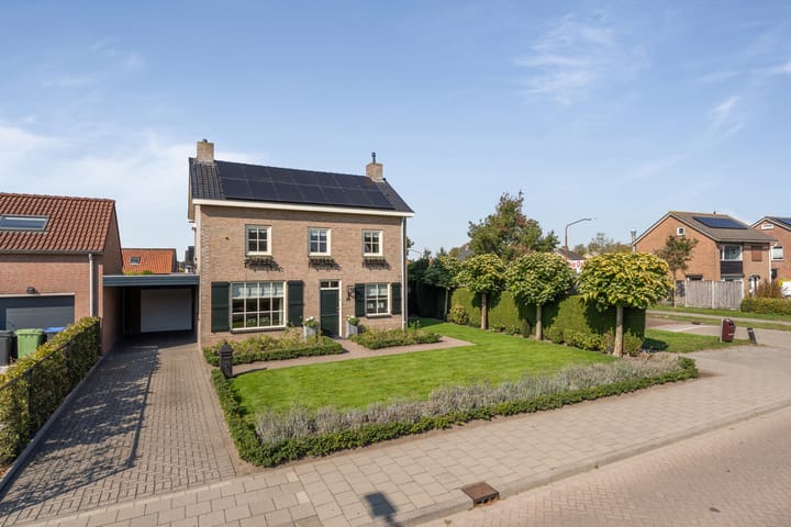 Bovenstraat 38 in Hoeven