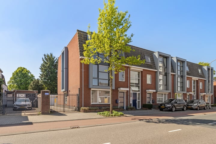 Bredaseweg 128 in Roosendaal