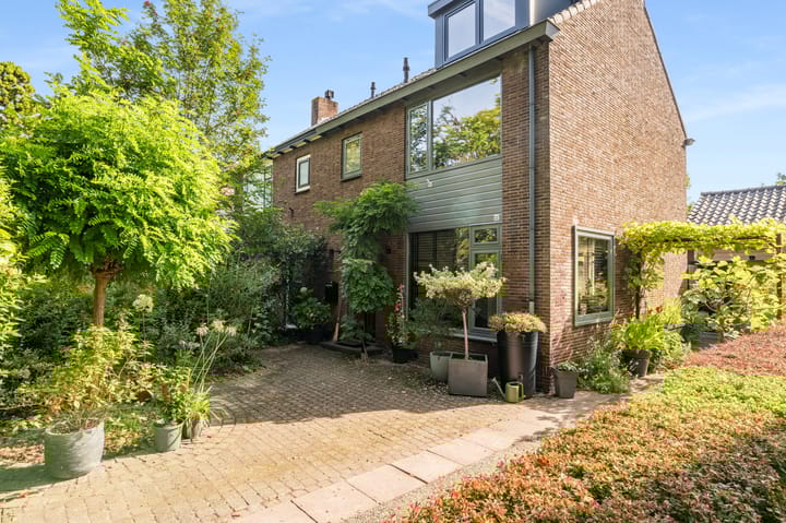 Photo of property Brederodestraat 22, Castricum