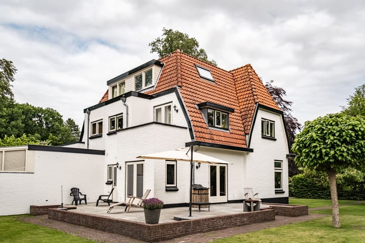 Brederoodseweg 35 in Santpoort-Zuid