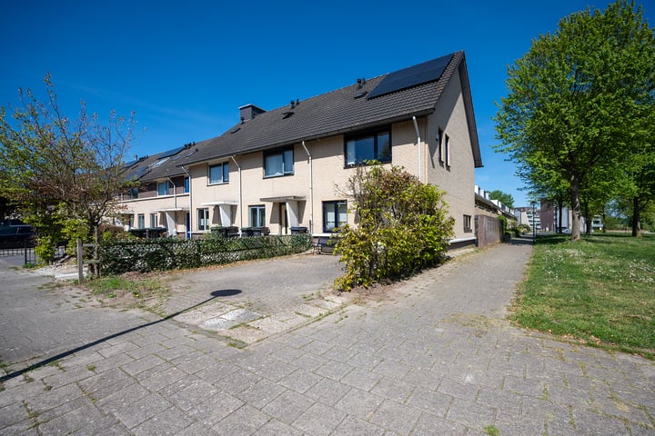 Brederostraat 2 in Almere