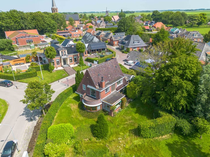 Bredeweg 1 in Kantens