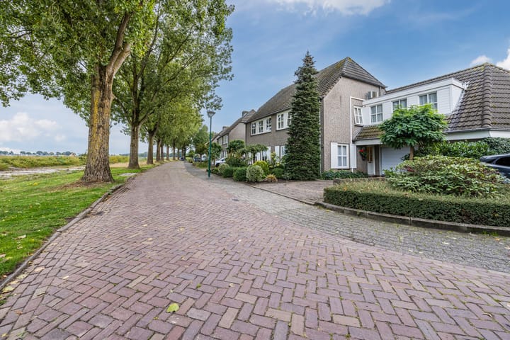 Breebroek 20 in Rijen