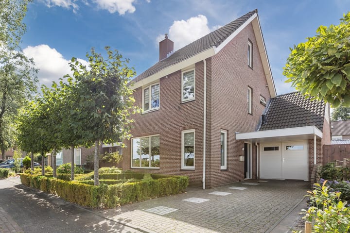 Breebroek 32 in Rijen