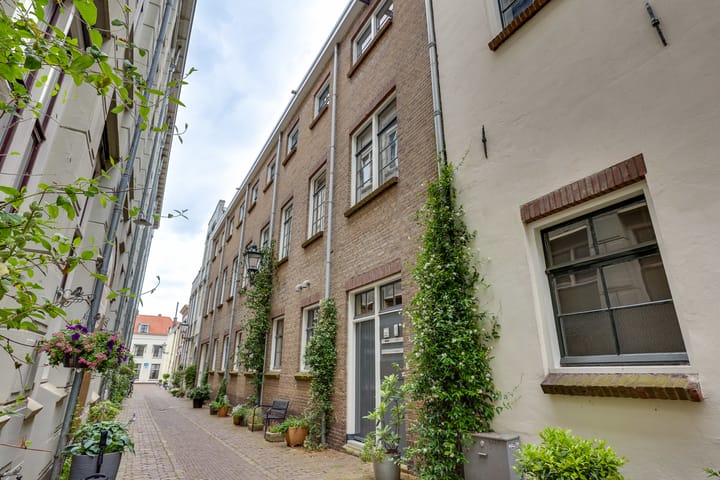 Breedesteeg 1-02 in Kampen foto