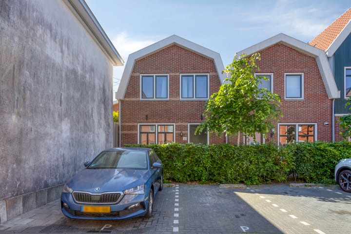Breedweer 13 in Koog aan de Zaan