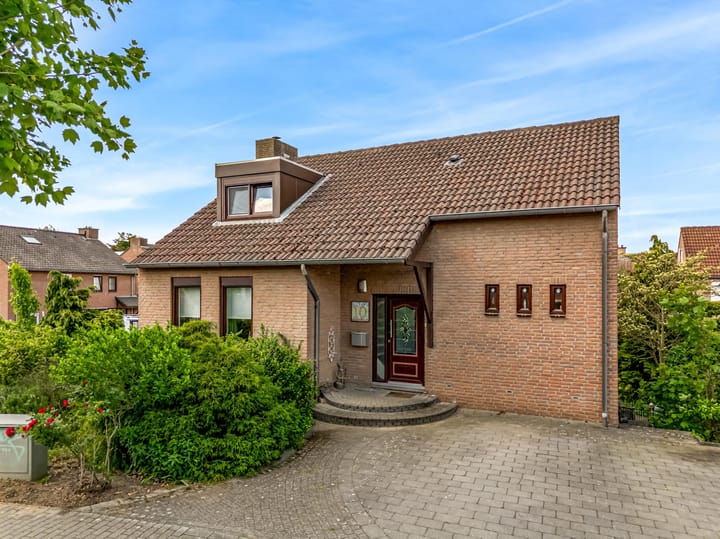 Photo of property Breeweg 10, Schin op Geul