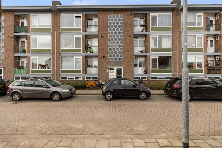 Photo of property Breitnerstraat 16, Zwijndrecht