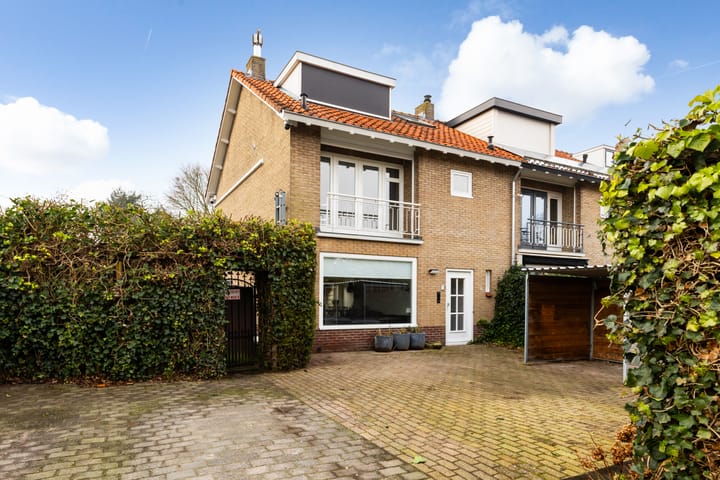 Bremlaan 1 dans Loosdrecht photo