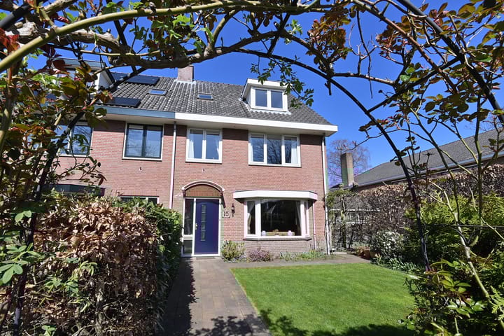 Bremstraat 15 in Bussum foto