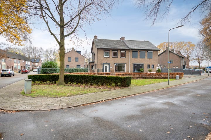 Bremstraat 28 in Sittard photo