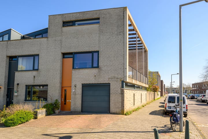 Photo of property Brilduikerstraat 2, 's-Gravenhage