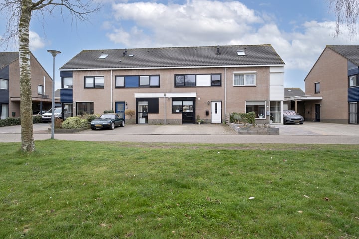 Photo of property Briljantstoep 47, Assen