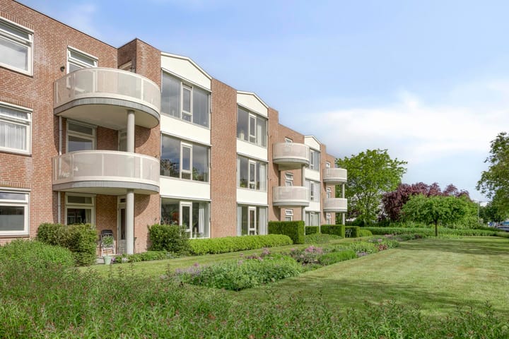 Brinklaan 8 in Heerde foto