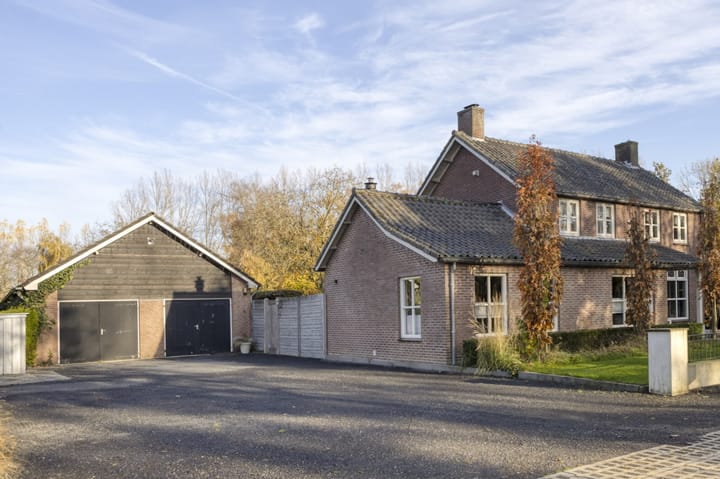 Broekdijk 11 in Best