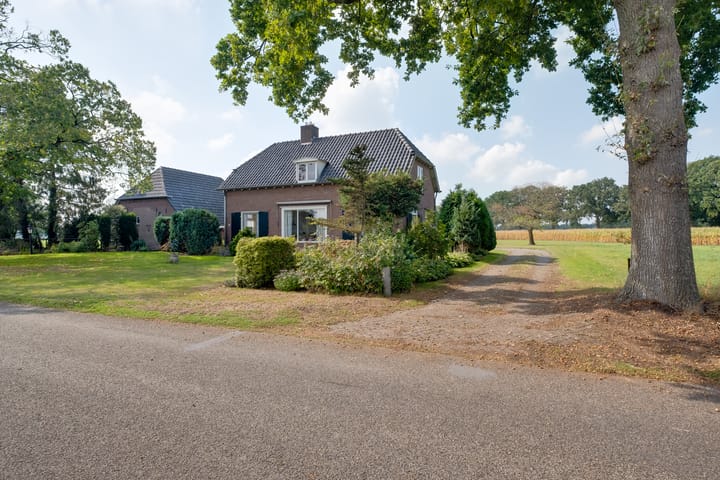 Broekdijk 9 in Laren