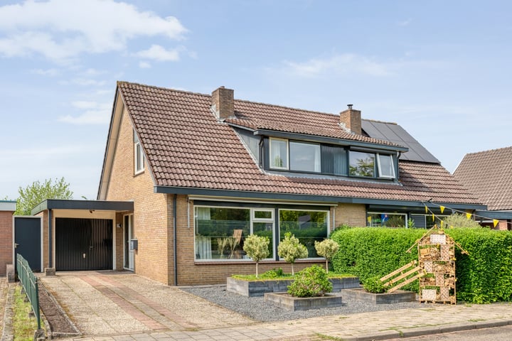Broekmaten 1 in Den Ham