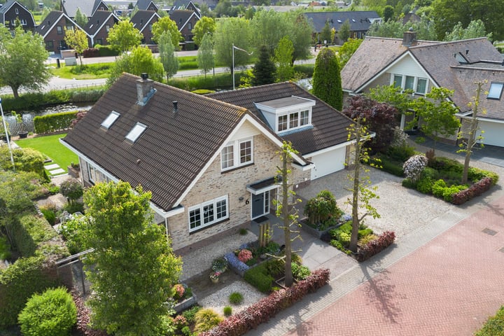 Broeksloot 6 in Zegveld