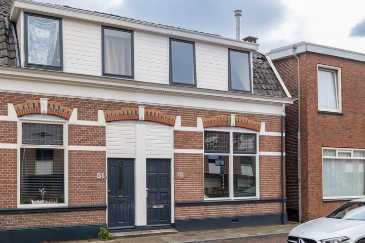 Brugstraat 49 in Almelo Foto