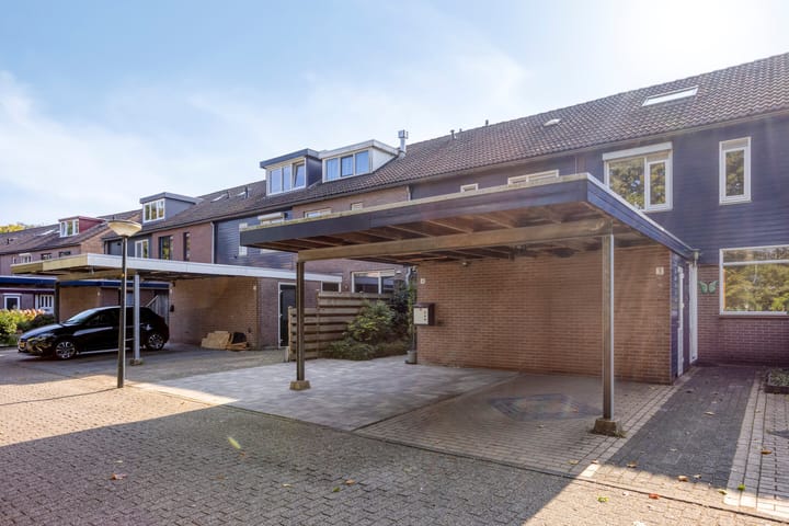 Brugwachtershoeve 4 in Apeldoorn foto