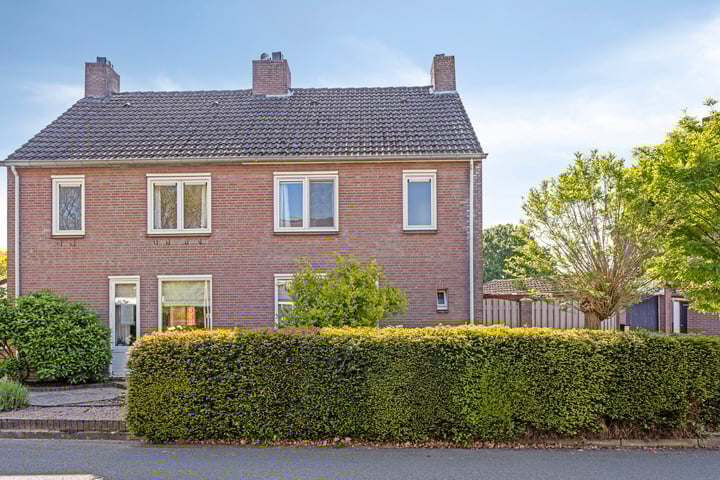 Bruine Akkers 63 in Maarheeze
