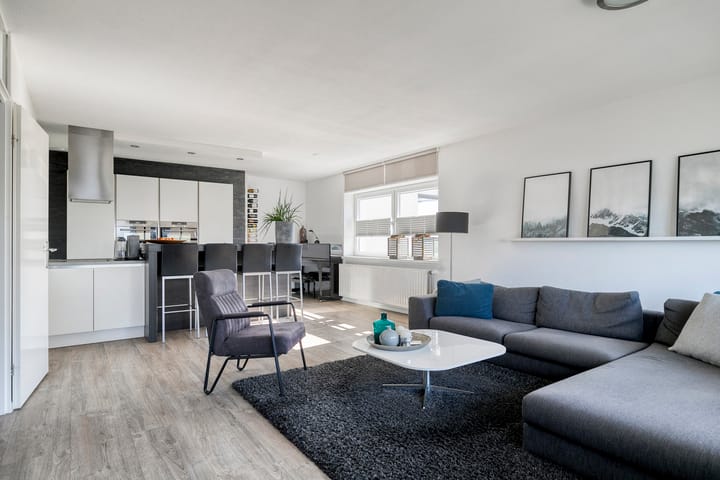 Photo of property Buitenbassinweg 342, Rotterdam