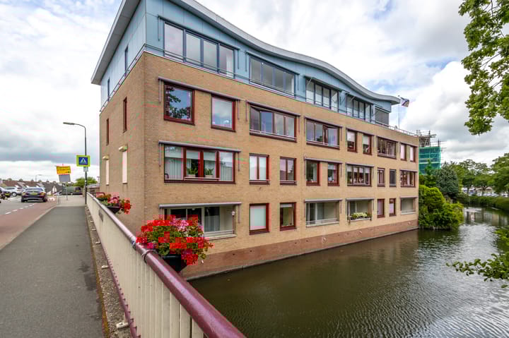 Photo of property Buitendams 65, Hardinxveld-Giessendam