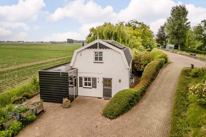 Buitendijk 134 in Hank