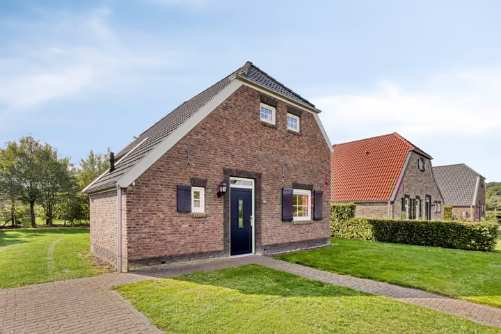 Buitenhof de Leistert 109 in Roggel