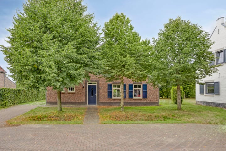 Buitenhof de Leistert 143 in Roggel