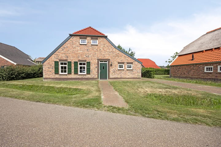 Buitenhof de Leistert 71 in Roggel
