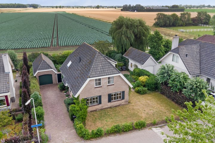 Photo of property Buitenlanden 6, Heinenoord