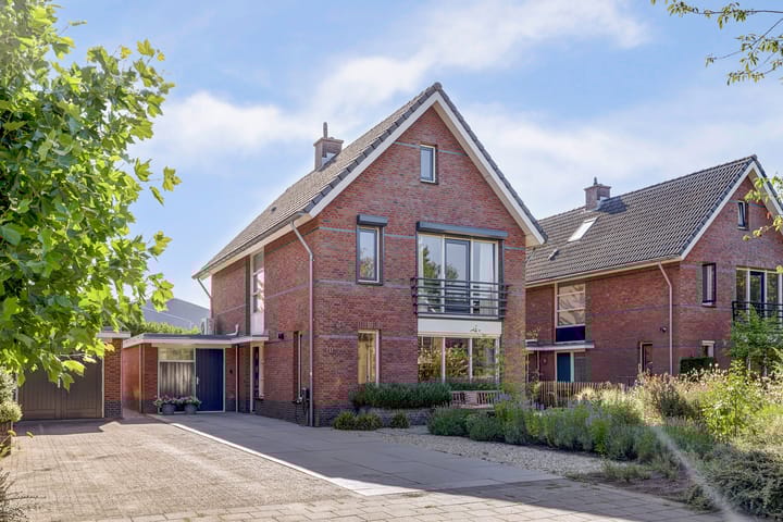 Buitenlust 10 in Sleeuwijk