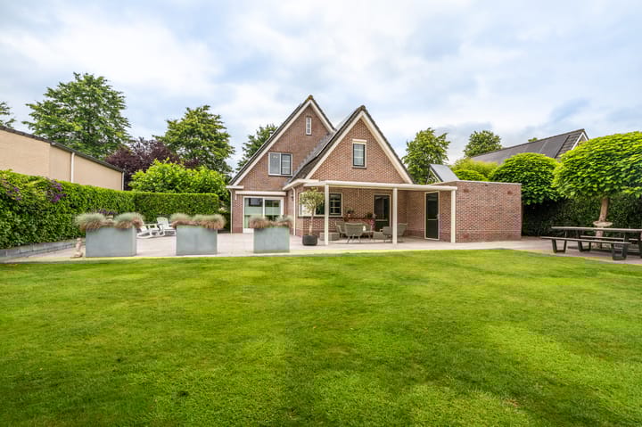 Photo of property Buitensingel 83, Sappemeer