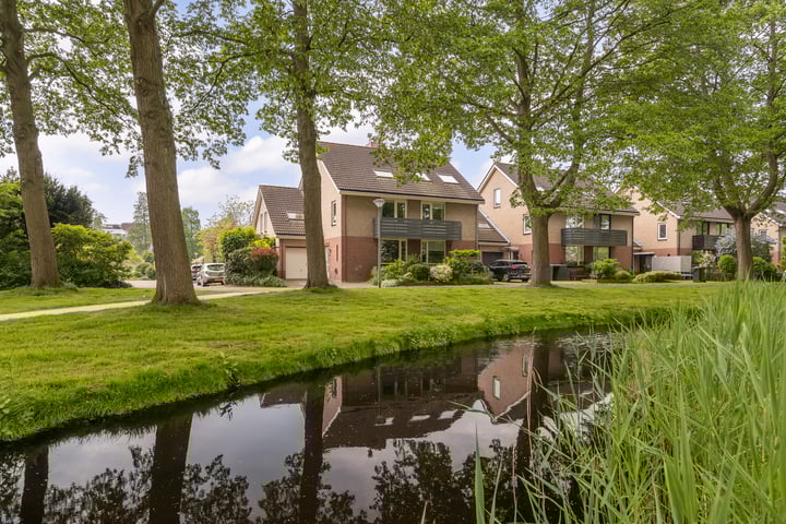 Buizerderf 16 in Voorschoten