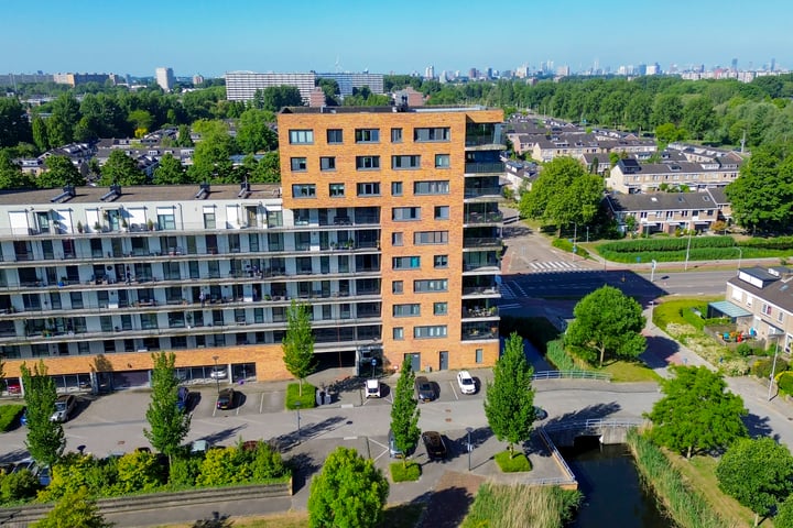 Buizerdhof 377 in Capelle aan den IJssel foto
