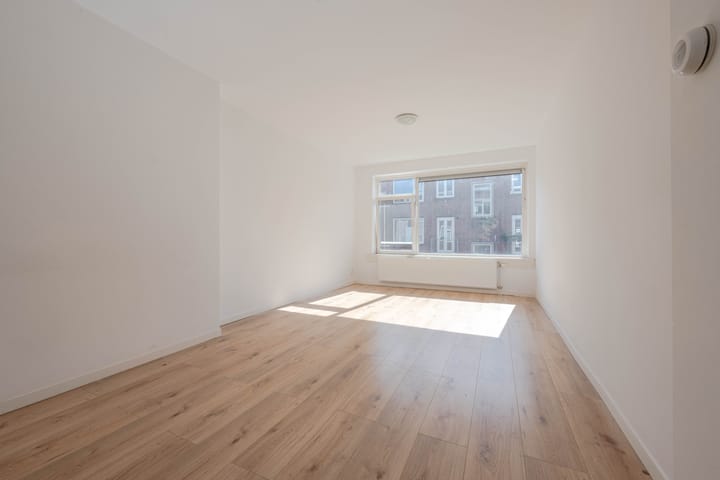 Buizerdstraat 13B in Rotterdam Foto